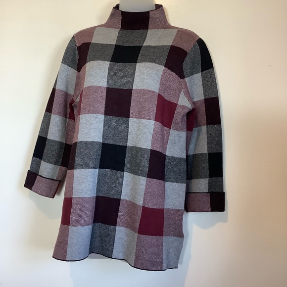 Tahari Mock Neck Sweater Women Size Large Gray/Red Plaid Pullover Tartan Knit - Picture 2 of 7